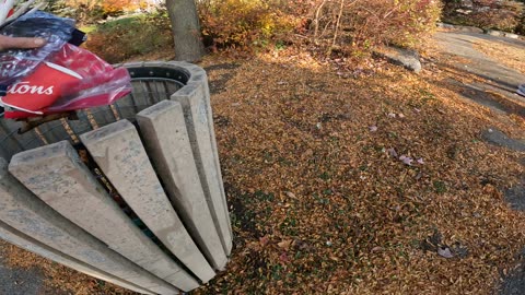 🧹🧽 Cleaning Up Garbage @ Sawyer's Meadow Park In Ottawa 🍁 Canada 🚮