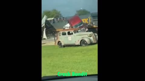 Car and truck Crash Compilation. (unbelievable)