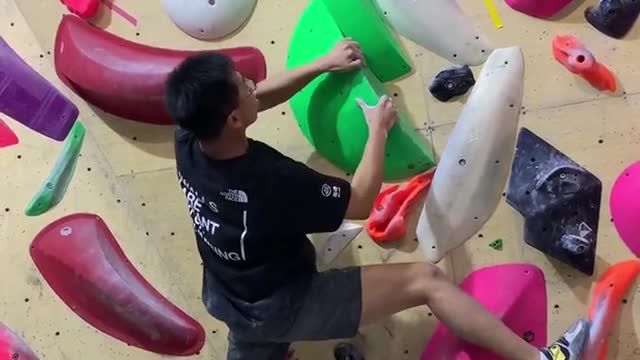 The North Face Global Rock Climbing Day, a tough rock climbing competition v4, finally hit [frown]