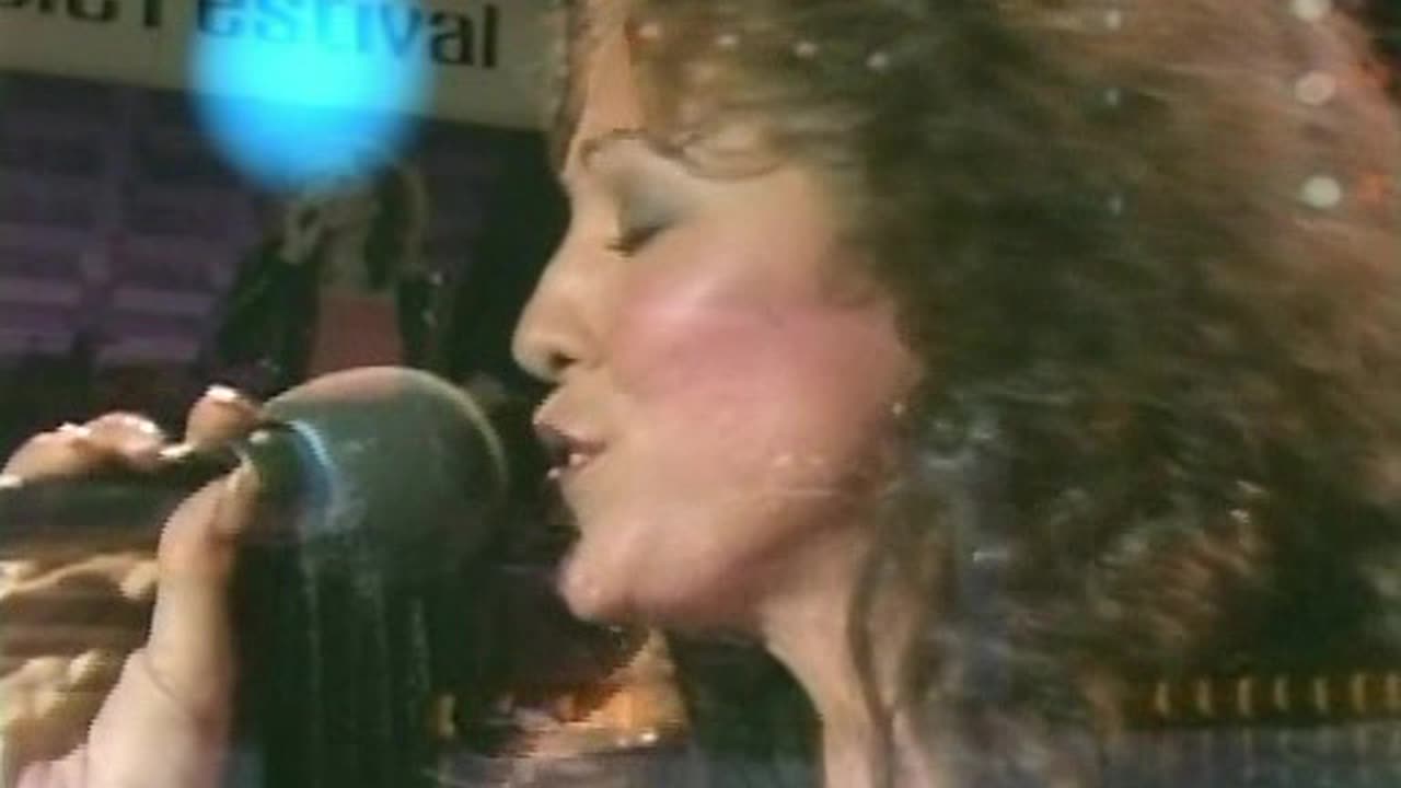 Rita Coolidge - Don't Cry Out Loud = Music Video Live Tokyo 1979