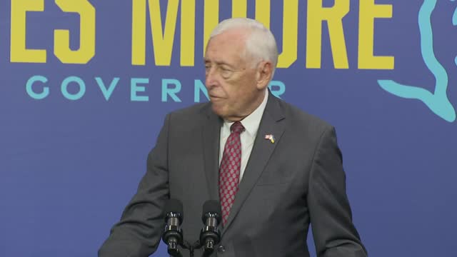 House Majority Leader Steny Hoyer asks for people to pray for Paul Pelosi