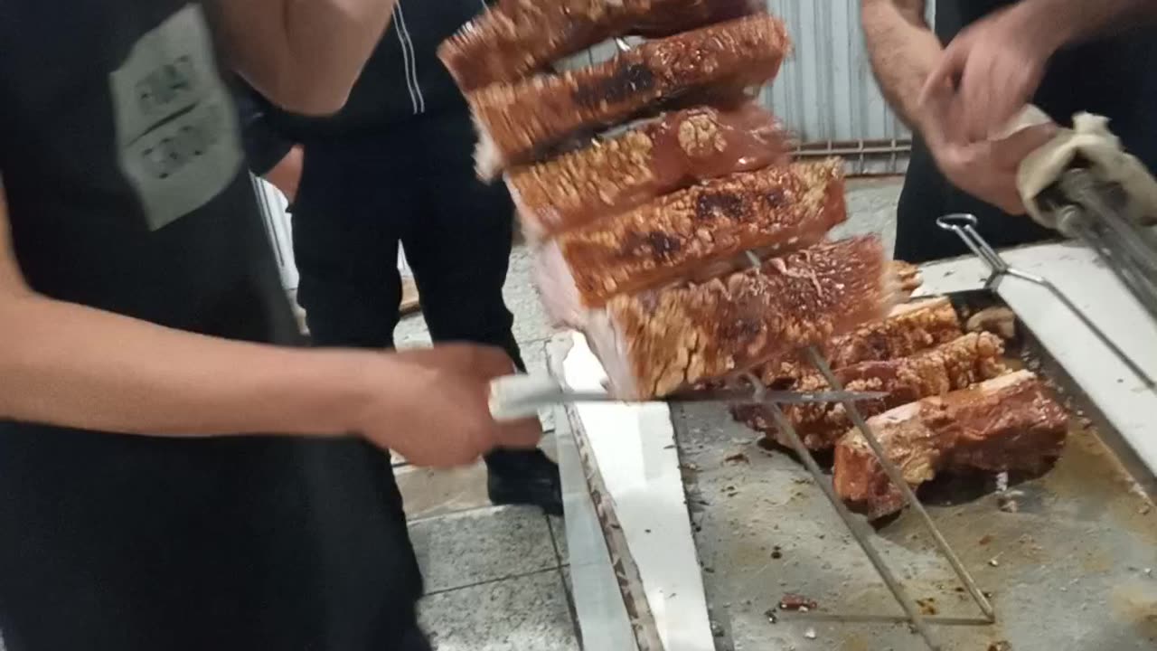 Churrasco de porco pururuca