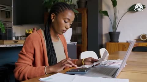 Why Americans Can’t Keep Their Paychecks