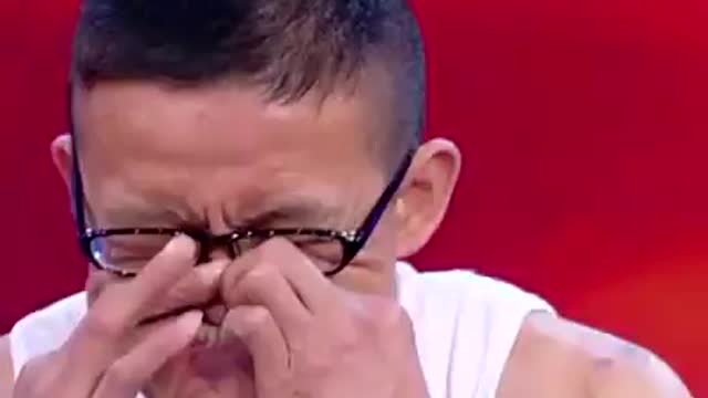 Graistuirtous gurning from China's shuquan tany and his fabulously flxible face