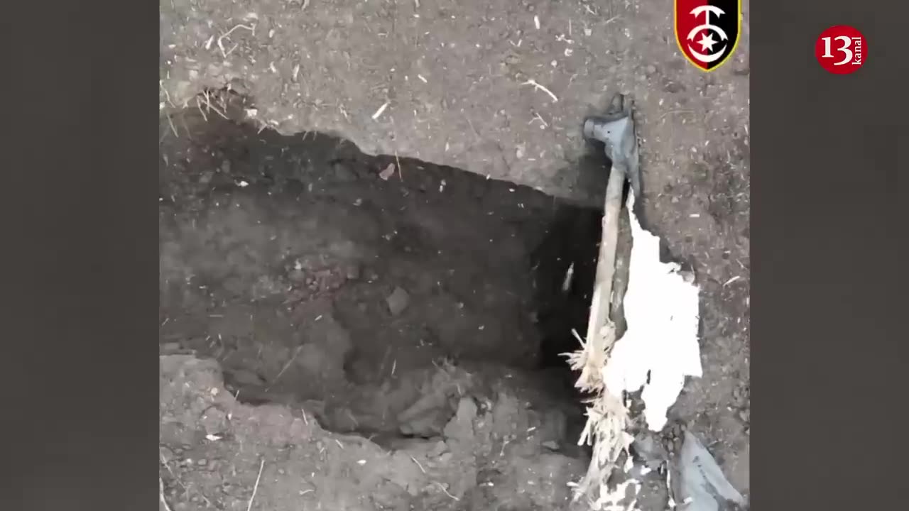 Unable to shoot the drone with a machine gun, Russians ran to their "nests" in an attempt to escape