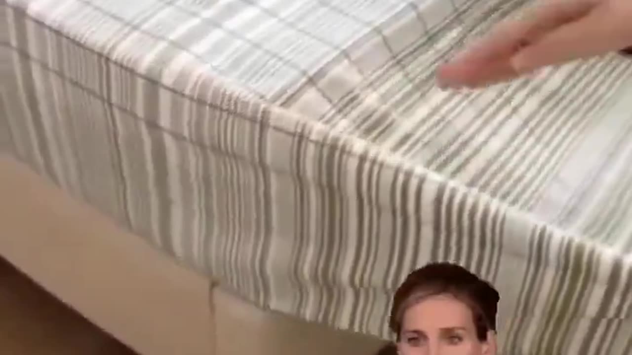 Folding sheets like hotel