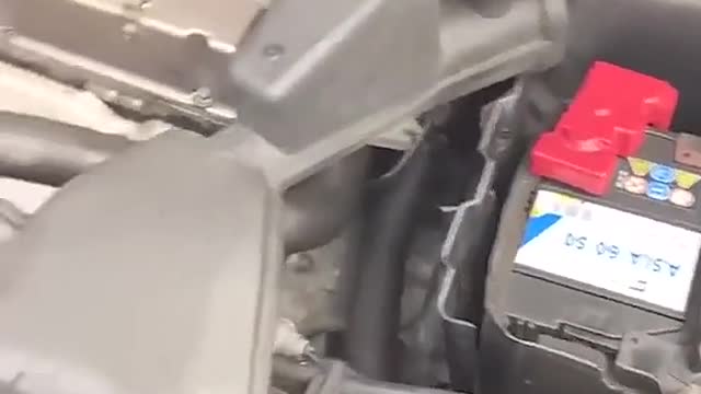 What's wrong with the abnormal noise of the engine?