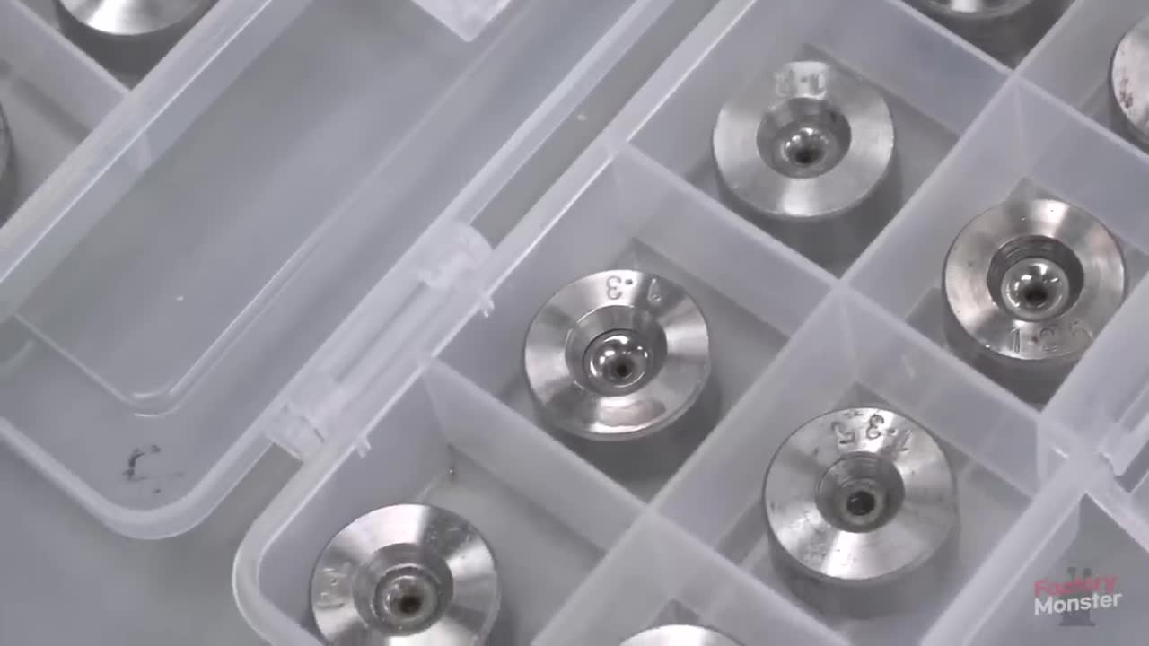 Process of Making 999.9 ‰ Gold Jewelry. Gold Factory in Korea