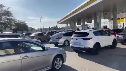 Long queues at GAS stations in Crimea