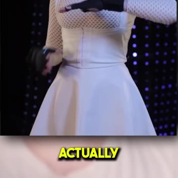 why does Ariana Grande use gloves #ariangrande #singer #tageperformer