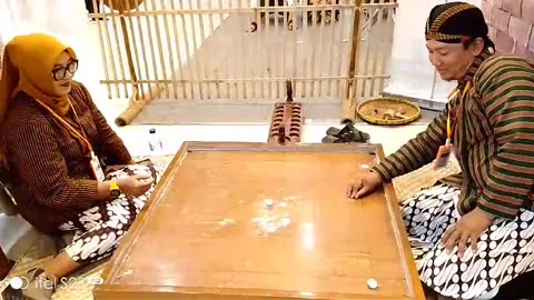 playing carom