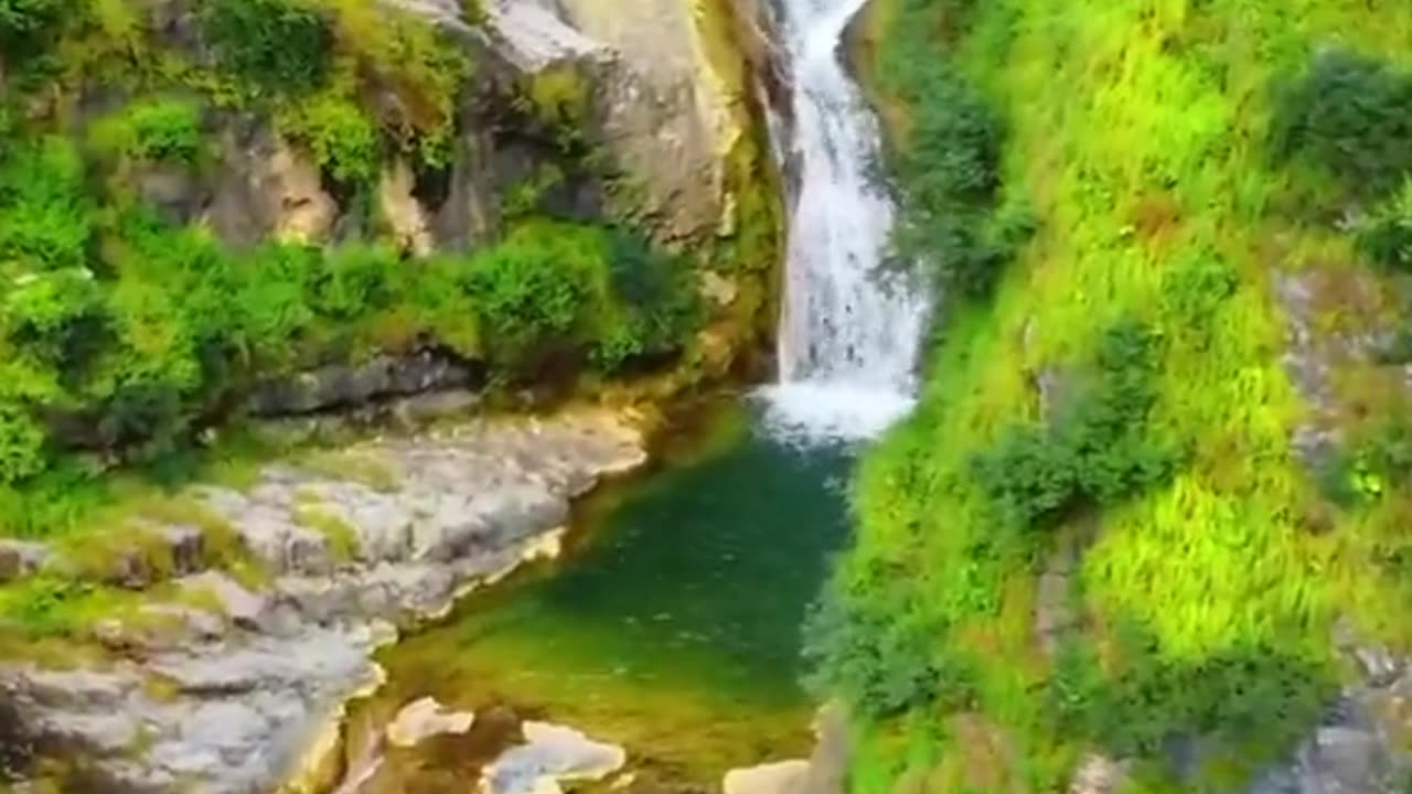 Very beautiful waterfall...🏔️