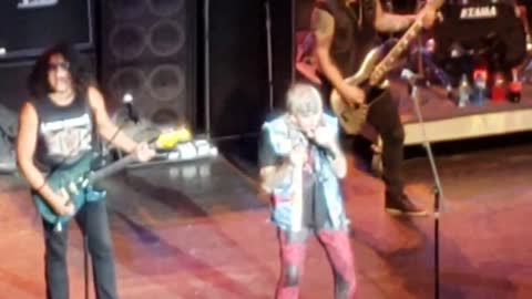 JR Great White "Rock Me"