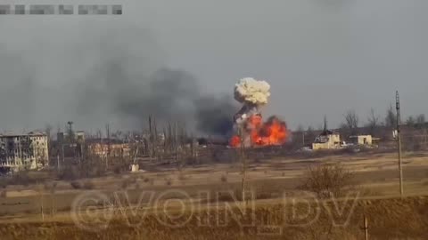 Kornet russian ATGM hit ukrainian tank in Donbass