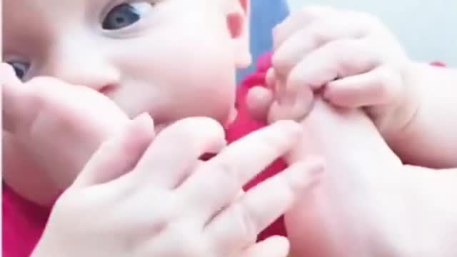 Funny Baby Videos playing