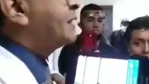 Perche credete che ci vogliono iniettare la 2ª, la 3ª, la 4ª, la 5ª, la 6ª e 7ª dose?