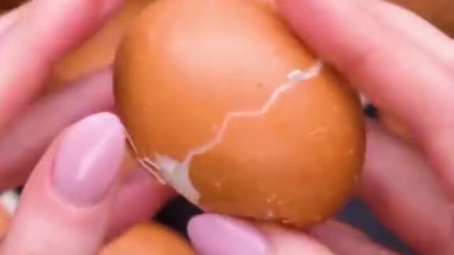 Legendary make a boiled eggs with lemon