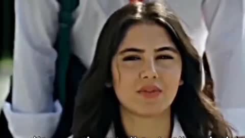 النظرات 😩 _ عزيز و ليلى _ مسلسل اسمعني