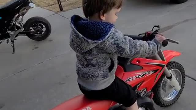 just a boy and a dirtbike #braap #dirtbikekidz #honda #SmellLikeIrishSpring #fypシ