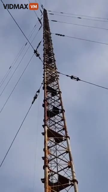 This Is Why So Many Base Jumpers Walk Funny