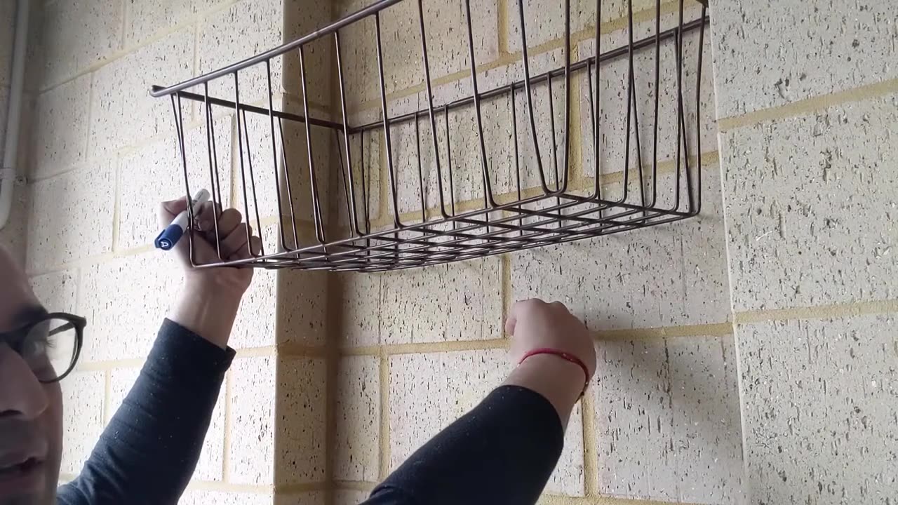 Sawing plastic coated metal with Ryobi Reciprocating Saw & Installing Wire Basket on the Garage Wall