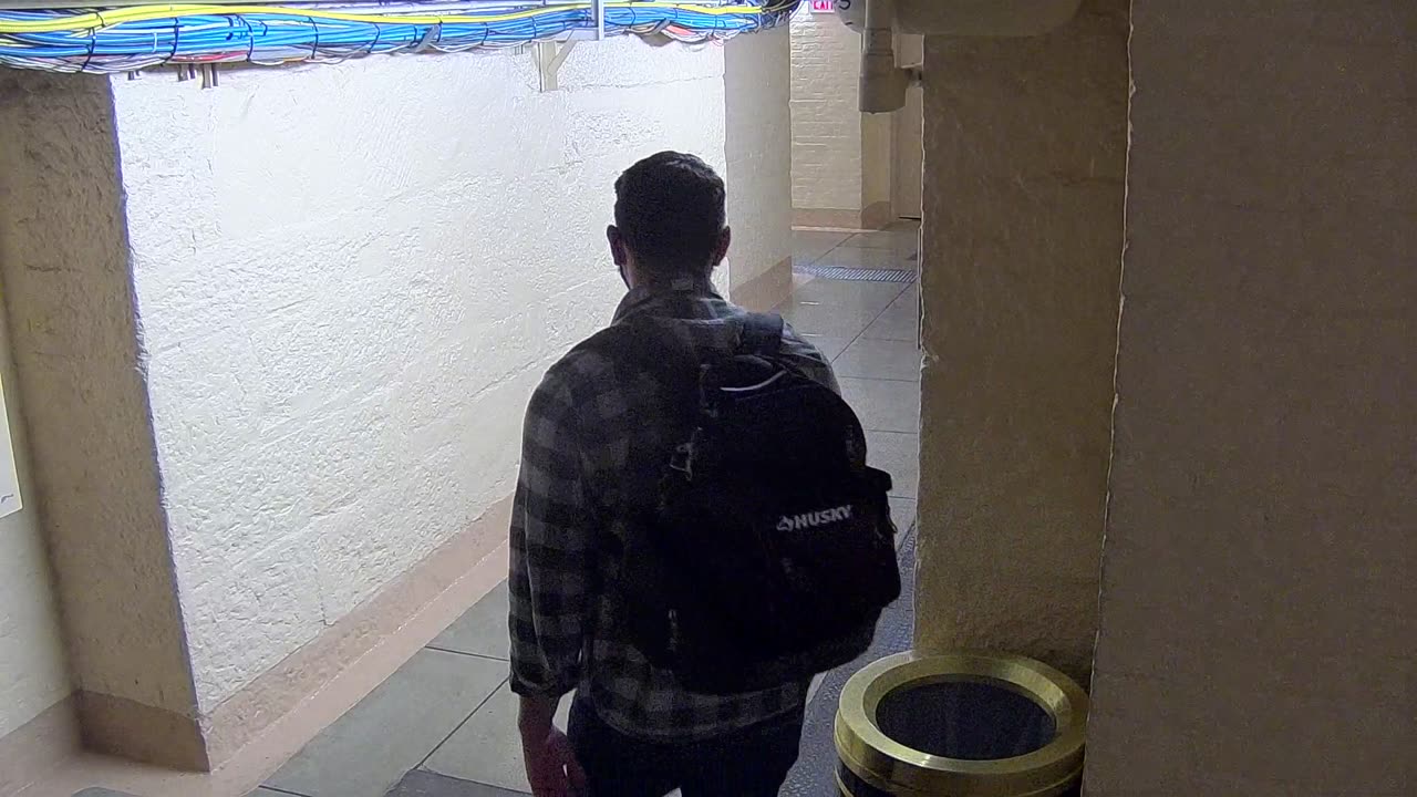 0013USCSBASB10Hallway_2021-01-05_16h20min03s027ms.mp4