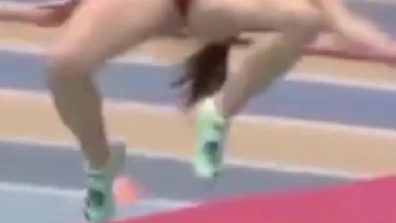 Marta Giovannini beautiful high jump