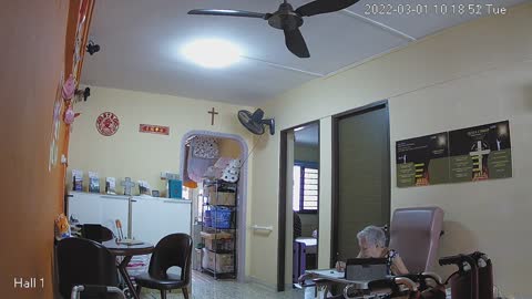 hallfront day n night 20220301