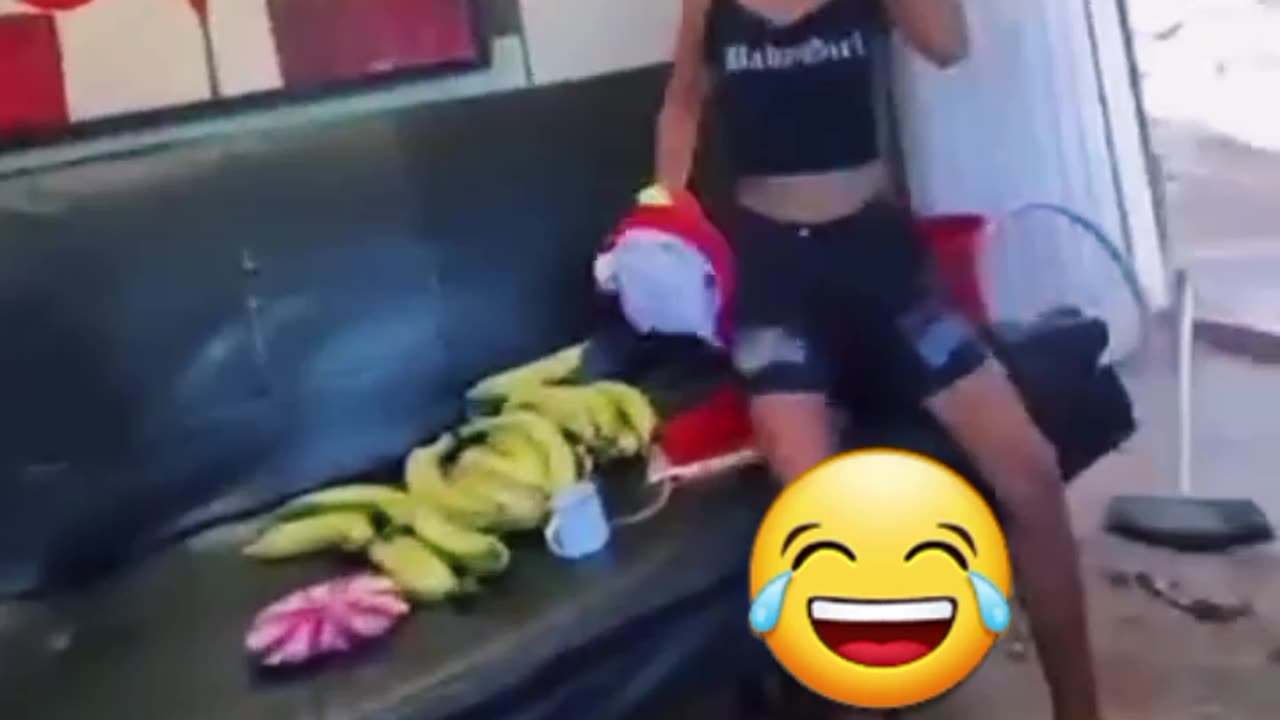 Funny Fails shorts 😂 funny #fails #shorts #ytshorts #comed