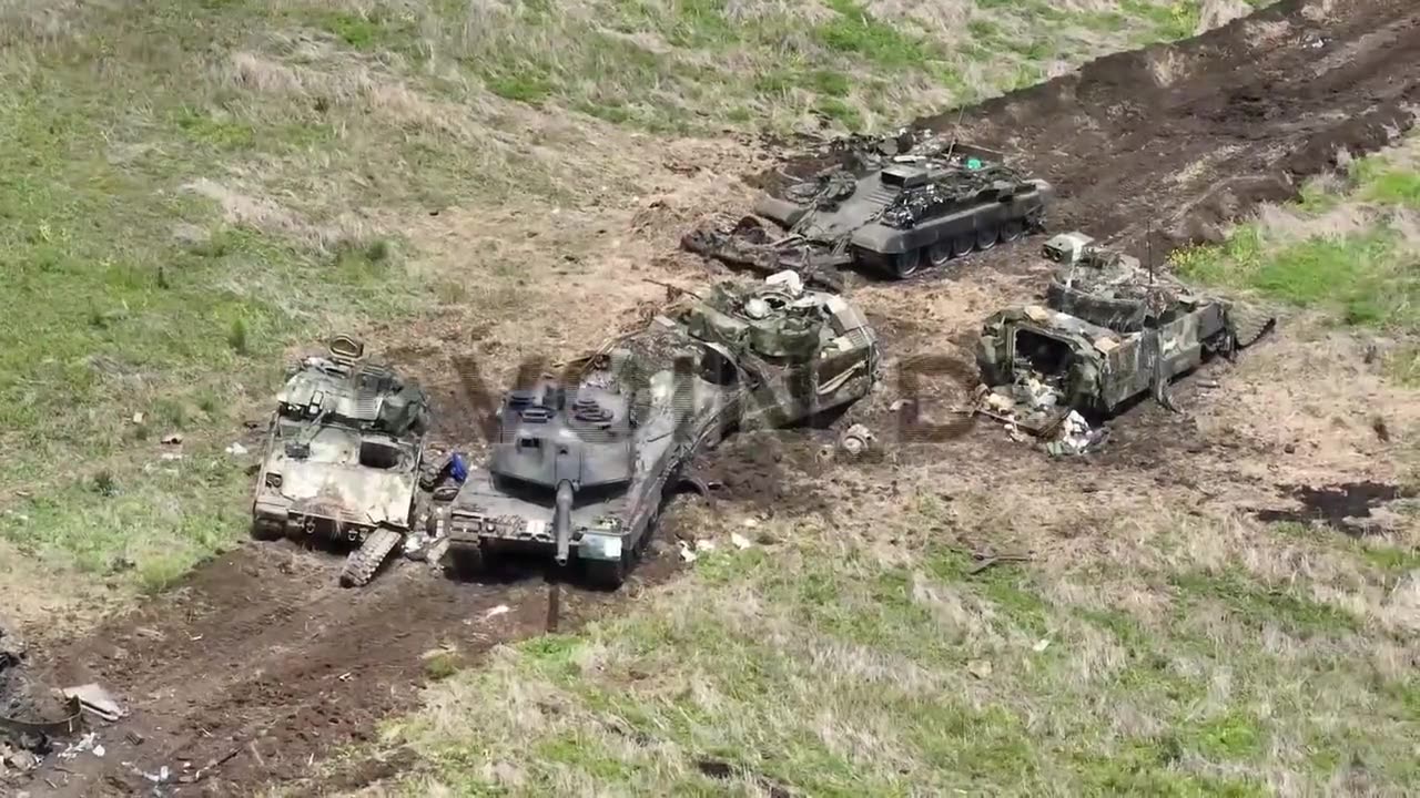 Column Of NATO Leopard-2A6s And M2 Bradleys Destroyed In Ukraine.