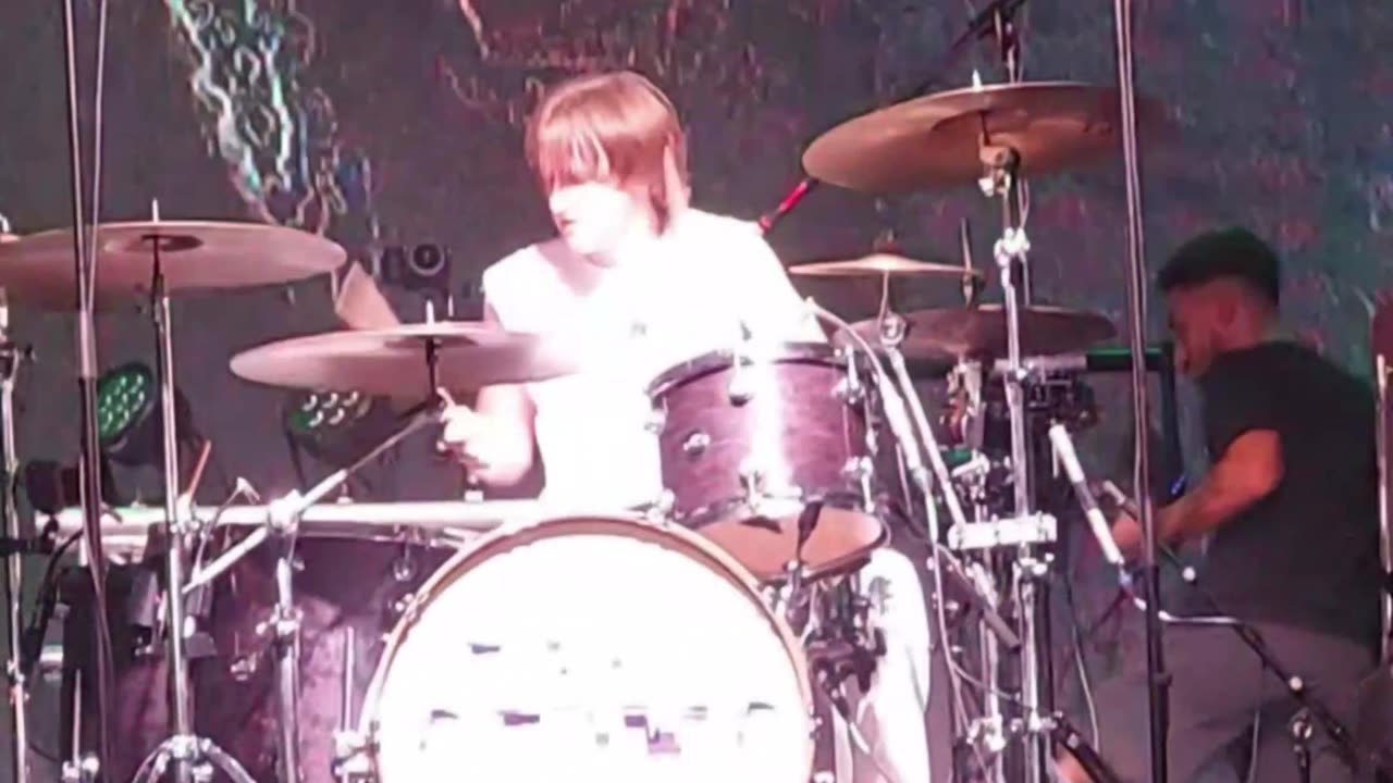 Wyatt Griffith (The Stews) - LIVE @ Avondale (Short)
