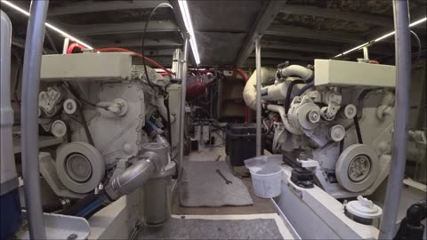 1969 Chris Craft Roamer In-water Cummins Test Run...FAIL