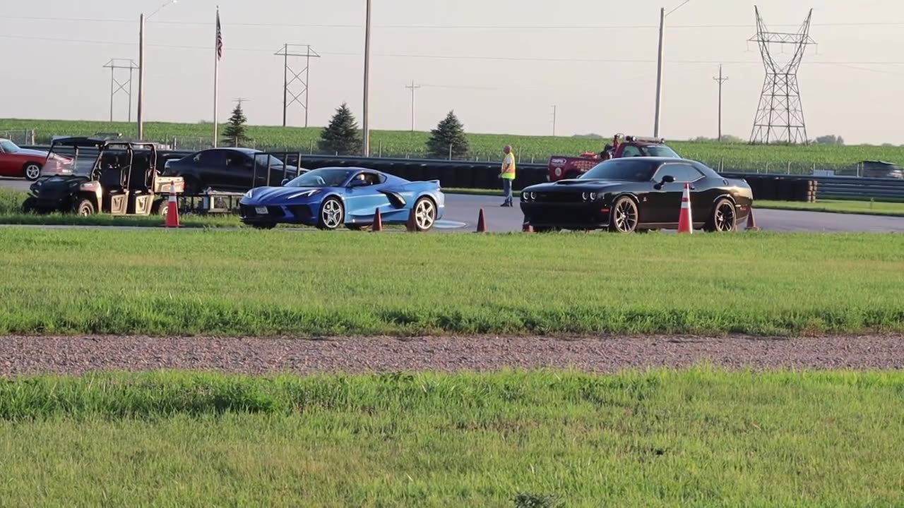 C 8 vette vs Scatpack