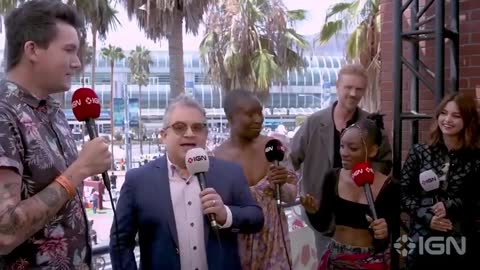 Patton Oswalt Interviews Bug After It Attacks Jenna Coleman Comic Con 2022