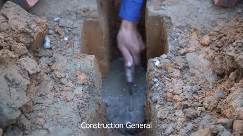 Construction Of Hydroelectricity With The Unit In The Middle Of The Lake