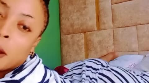Just relaxing in bed shaking my Ass.