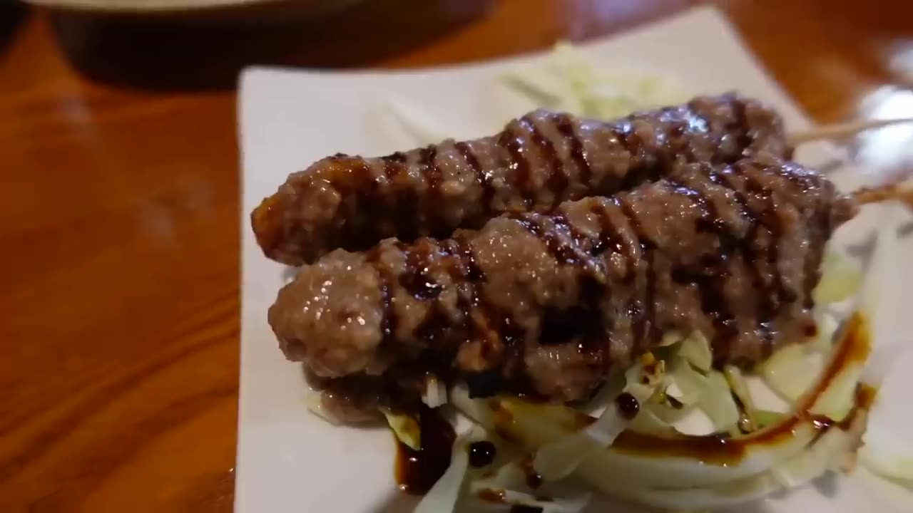 REAKSI KELUARGAKU GIMANA YA😊 | MAKAN MAKANAN INDONESIA BARENG KELUARGAKU