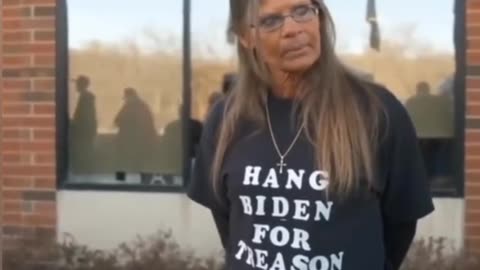 LADY EXPOSES FAKE NEWS MEDIA