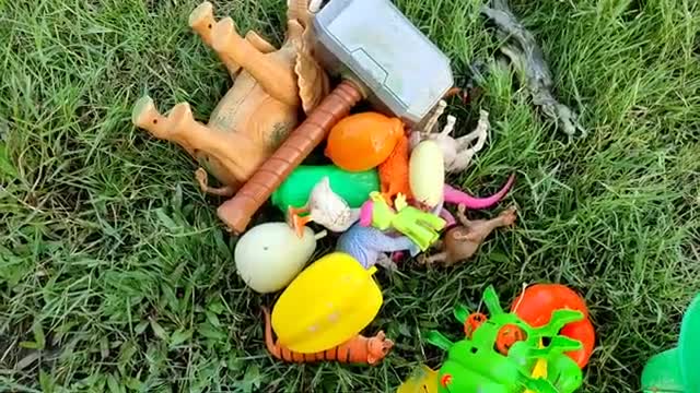 Cleaning Muddy Animals And Fruits Toys T Rex Baby Shark Pineapple