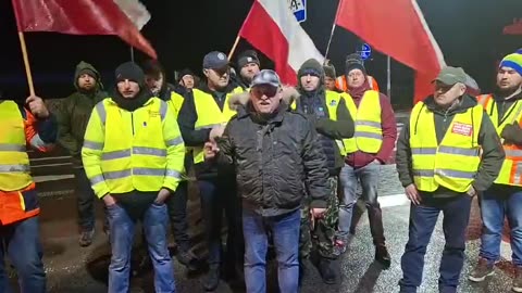 Ukrainiec wytarł tyłek polską flagą