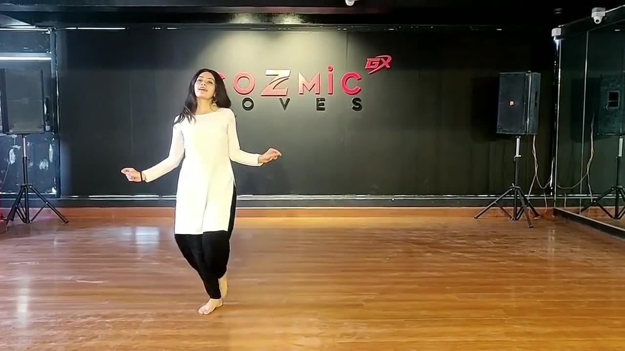 SAUDA KHARA KHARA/ BOLLYWOOD AND PUNJABI DANCE COVER