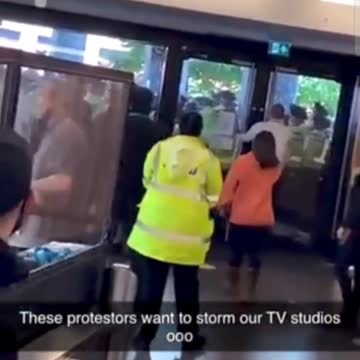 Scenes from inside the BBC as anti Coronavirus tyranny protesters try and storm the building.