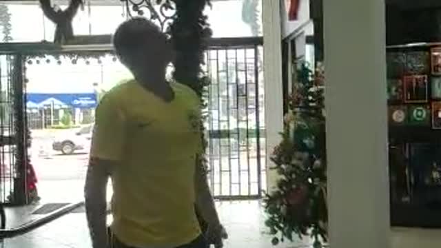 EMPRESARIO CONVOCA COMERCIANTES