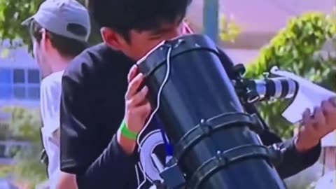 He Doesn't Know How To Use A Telescope