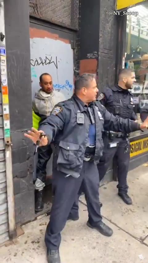 Bystanders attempting to attack the suspect after he committed the vicious slashing 11yr old girl.