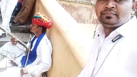 Rajasthani instrument playing in front of Amer Fort, Jaipur