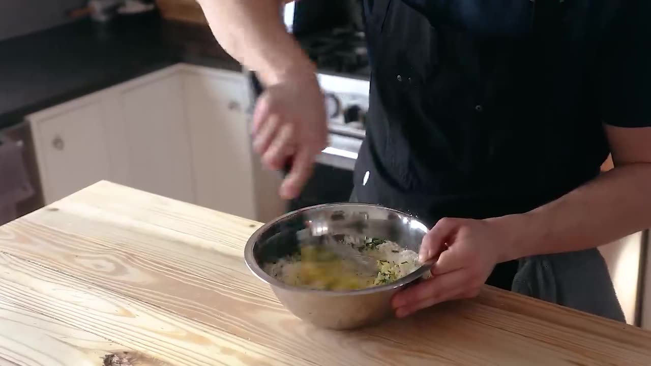 Perfect Homemade Garlic Bread (3 Ways)