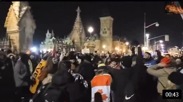 Violent Protesters seen Attacking and Lighting the AIR on Fire