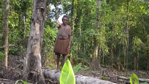 Visiting the Tribe that EATS HUMANS (Papua Island)