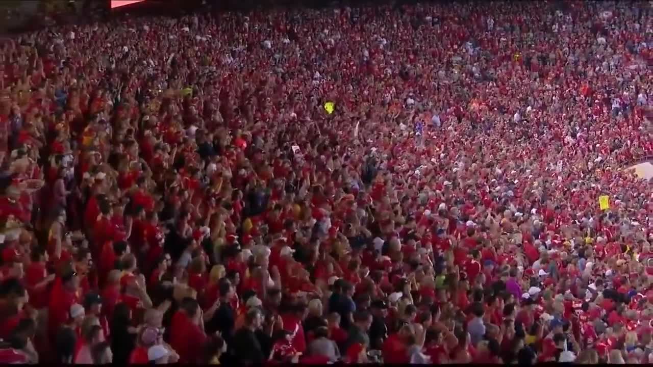 Kansas City Chiefs Tomahawk Chop - Loudest Crowd in the World (Guinness World Record)